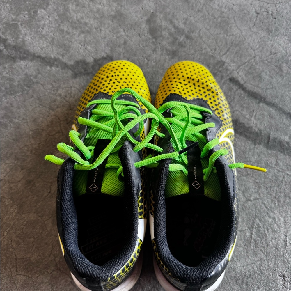 Nike Kids Yellow and Black Sneakers
